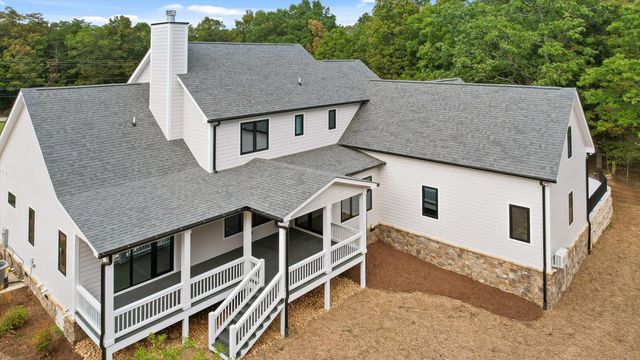 7558 Sawyer Road, Signal Mountain, TN 37377