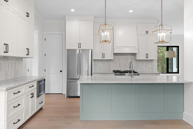 7558 Sawyer Road, Signal Mountain, TN 37377