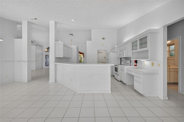 169 SE Whitmore Dr, Port St. Lucie, FL 34984