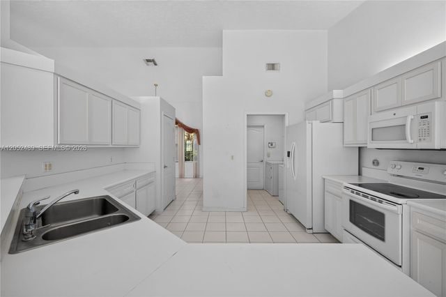 169 SE Whitmore Dr, Port St. Lucie, FL 34984