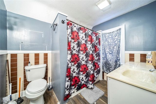 4303 Birchwood Avenue, Ashtabula, OH 44004