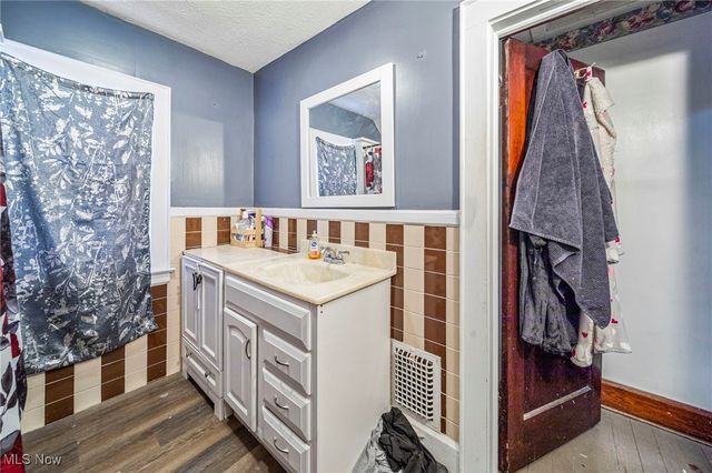 4303 Birchwood Avenue, Ashtabula, OH 44004