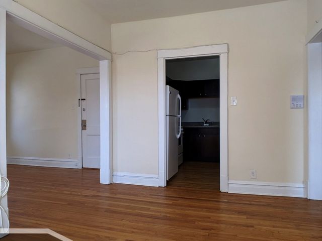 2915 W George Street 2, Chicago, IL 60618