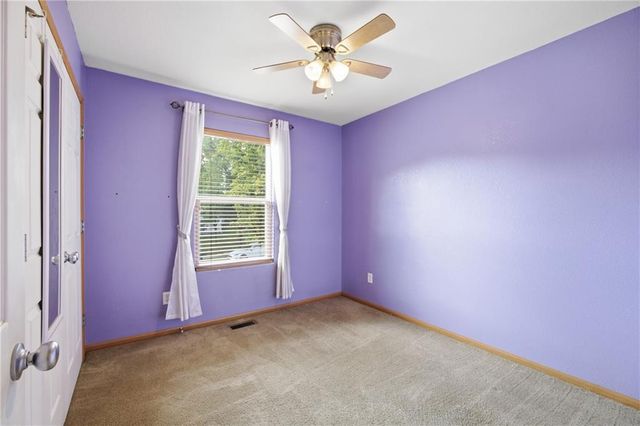 11421 N Kentucky Avenue, Kansas City, MO 64157