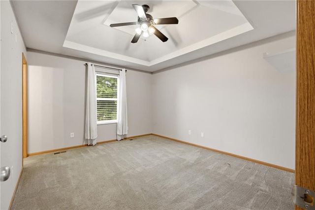 11421 N Kentucky Avenue, Kansas City, MO 64157