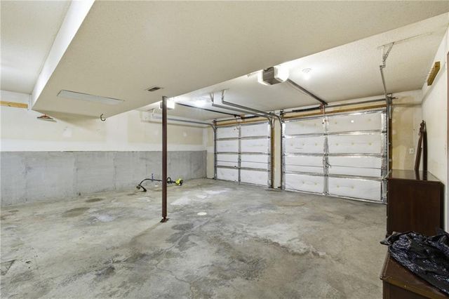 11421 N Kentucky Avenue, Kansas City, MO 64157