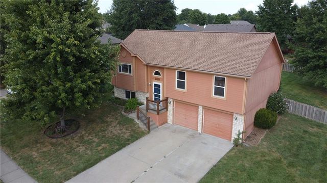 11421 N Kentucky Avenue, Kansas City, MO 64157