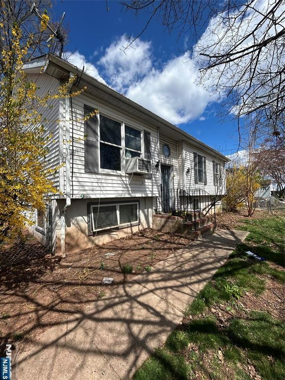 123 Kimball Street, Woodbridge, NJ 08830