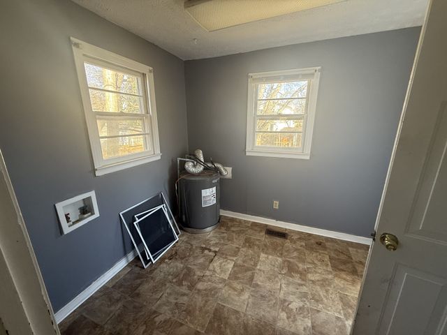 716 N Cedar St, Winchester, TN 37398