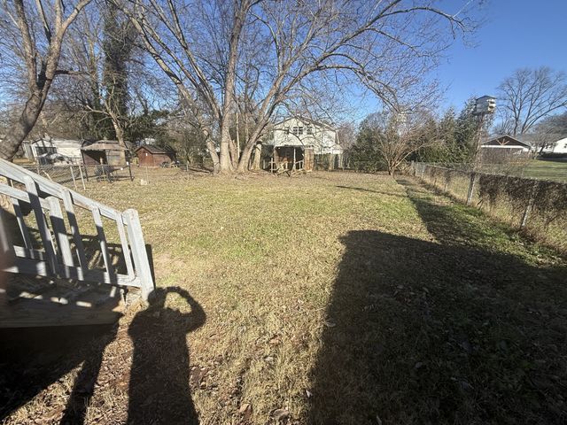 716 N Cedar St, Winchester, TN 37398