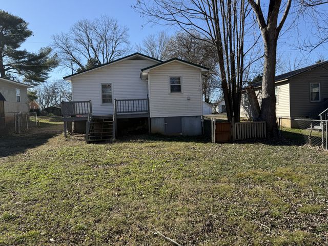 716 N Cedar St, Winchester, TN 37398