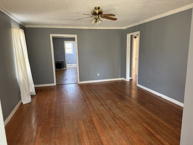 716 N Cedar St, Winchester, TN 37398