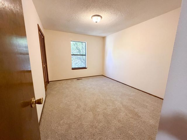 8804 Pony Express Trail NE, Albuquerque, NM 87109