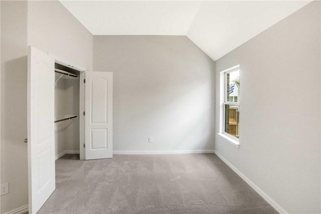 335 Spinnaker LOOP, Kyle, TX 78640