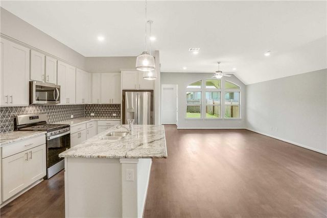 335 Spinnaker LOOP, Kyle, TX 78640