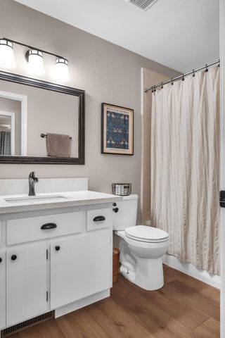 8707 Gaines Ave, Orangevale, CA 95662