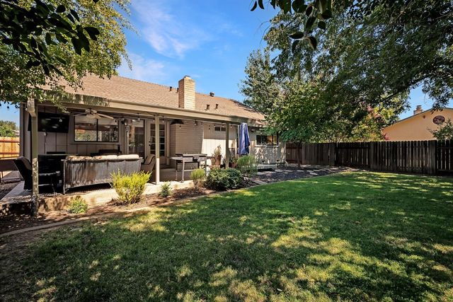 8707 Gaines Ave, Orangevale, CA 95662