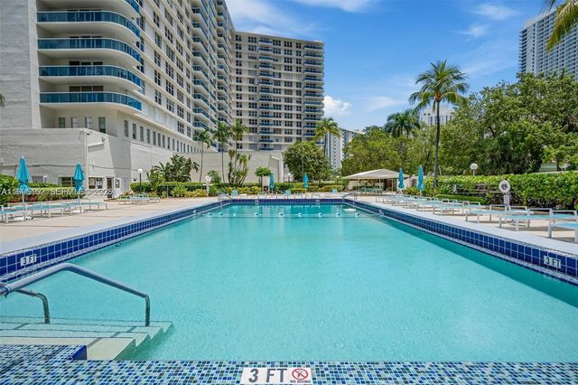 3800 S Ocean Dr 305, Hollywood, FL 33019