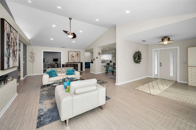 1014 TEAL POINTE, Tarpon Springs, FL 34689