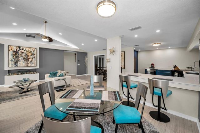 1014 TEAL POINTE, Tarpon Springs, FL 34689