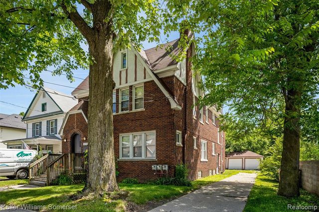 20 Thorpe Street, Pontiac, MI 48341