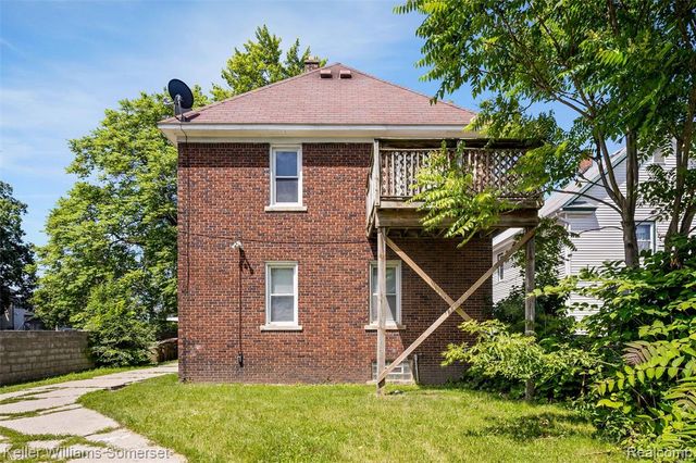 20 Thorpe Street, Pontiac, MI 48341