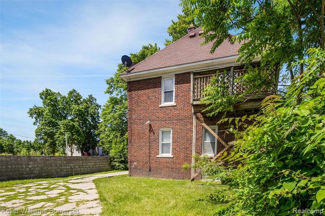 20 Thorpe Street, Pontiac, MI 48341