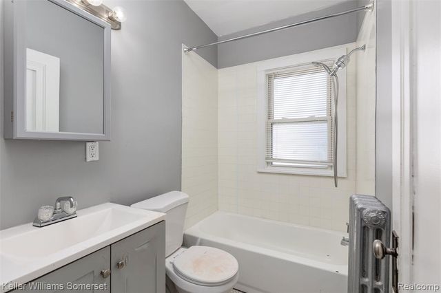 20 Thorpe Street, Pontiac, MI 48341