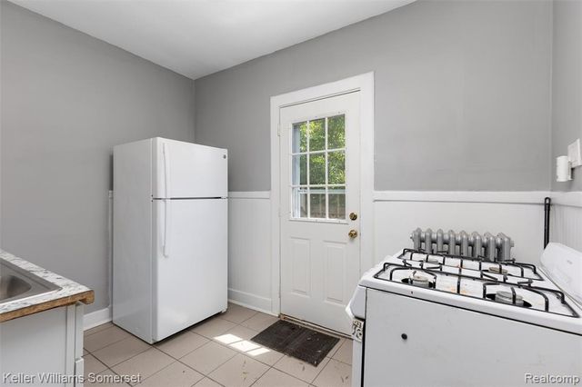 20 Thorpe Street, Pontiac, MI 48341