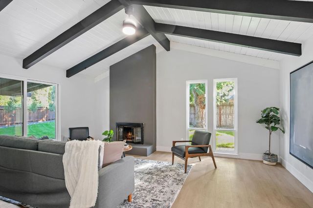 6606 Candlewood Cir, Riverbank, CA 95367