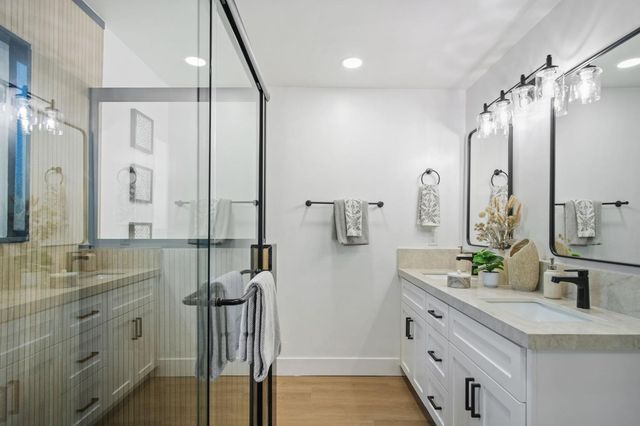 6606 Candlewood Cir, Riverbank, CA 95367