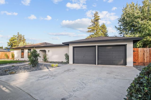 6606 Candlewood Cir, Riverbank, CA 95367