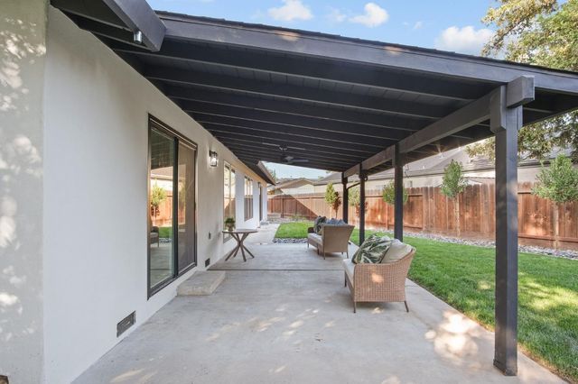 6606 Candlewood Cir, Riverbank, CA 95367