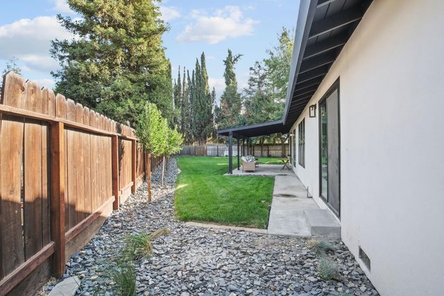 6606 Candlewood Cir, Riverbank, CA 95367