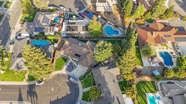 6606 Candlewood Cir, Riverbank, CA 95367