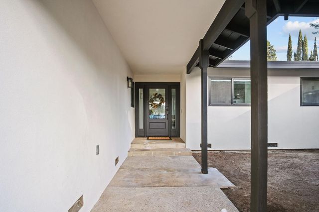 6606 Candlewood Cir, Riverbank, CA 95367