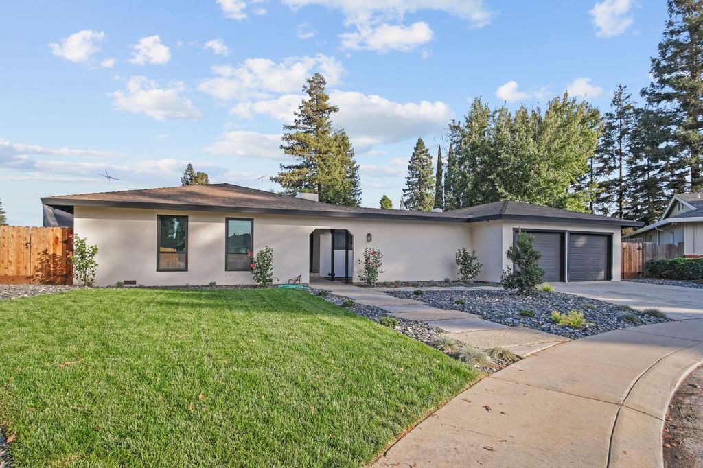 6606 Candlewood Cir, Riverbank, CA 95367