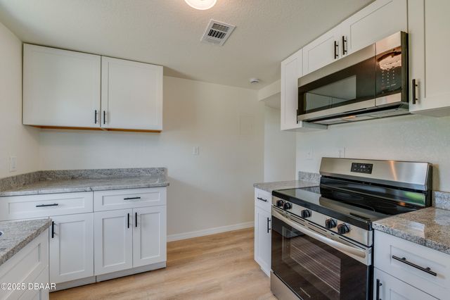 259 Jefferson St Apt 1, Daytona Beach, FL 32114