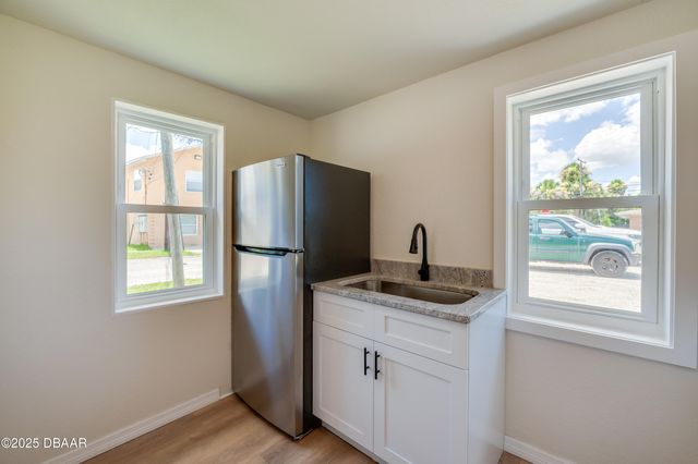 259 Jefferson St Apt 1, Daytona Beach, FL 32114