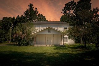 75 Yellow Jacket Avenue, Sopchoppy, FL 32358