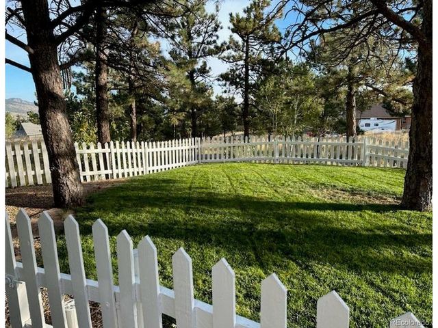 4000 Fawn Trl, Loveland, CO 80537