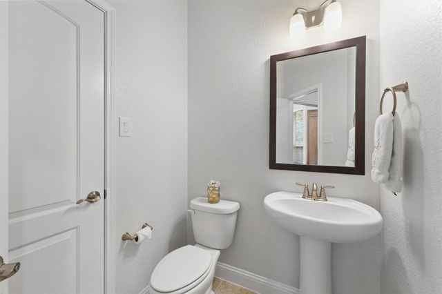 6 Inland Prairie Drive, Tomball, TX 77375