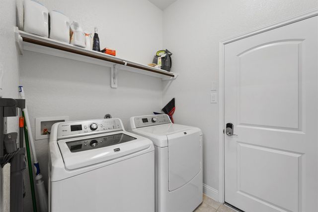 6 Inland Prairie Drive, Tomball, TX 77375