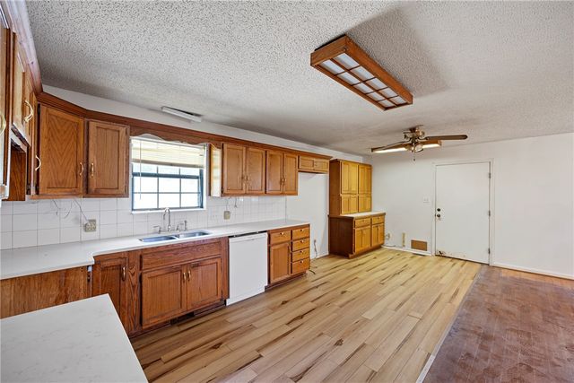 315 Sims Hollow Road, Russellville, AR 72802