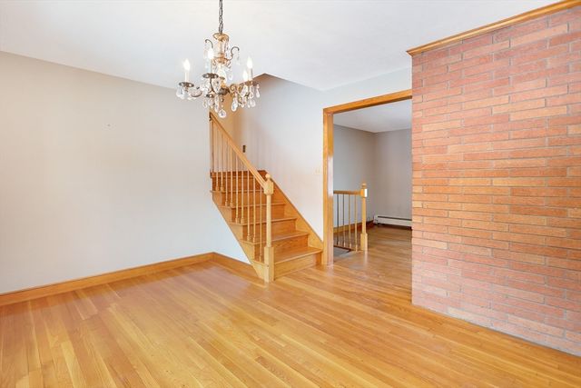 8 Cole Street, Salem, NH 03079