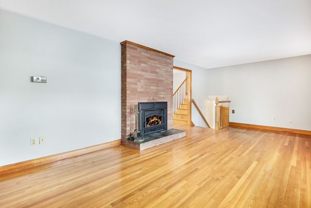 8 Cole Street, Salem, NH 03079