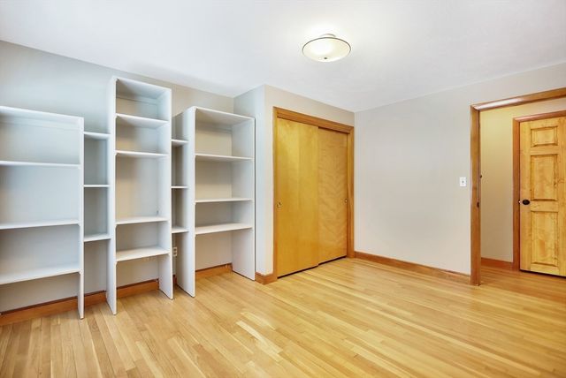 8 Cole Street, Salem, NH 03079