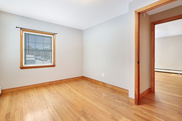 8 Cole Street, Salem, NH 03079