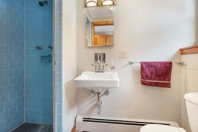 8 Cole Street, Salem, NH 03079