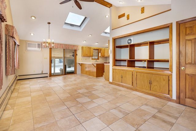 8 Cole Street, Salem, NH 03079